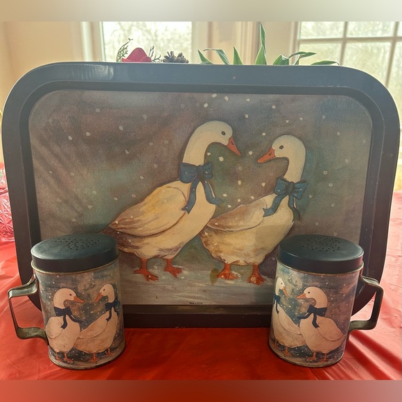Other - Vintage Winter Geese Tray and Shakers Set